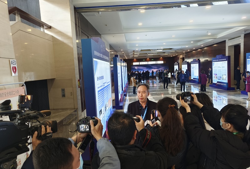 产学研平台助聚脲新材料绿色发展 产学研平台助聚脲新材料绿色发展